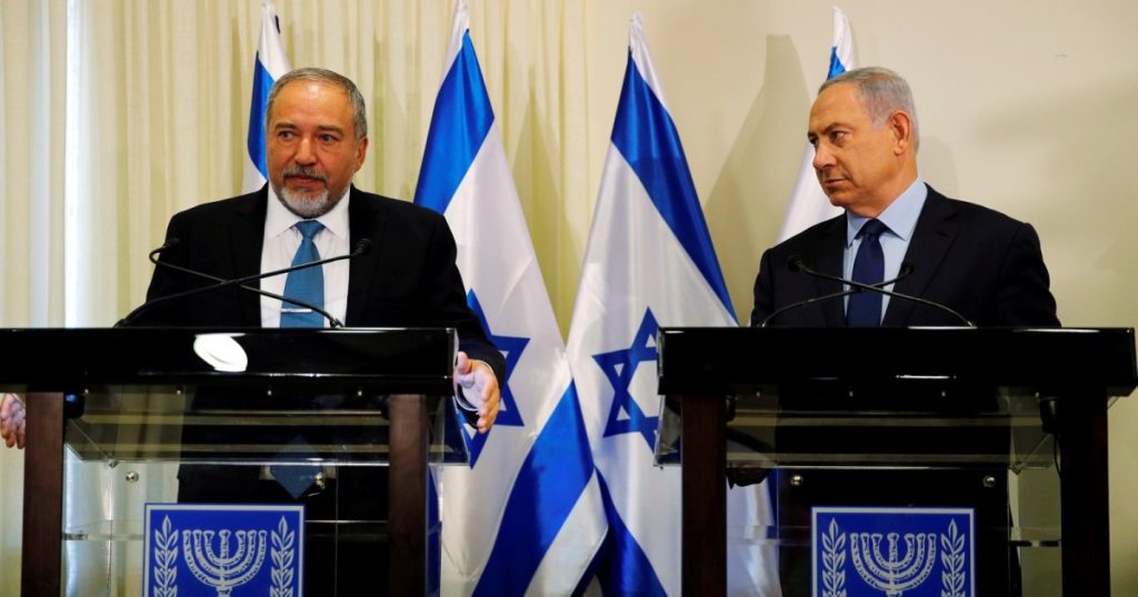 ليبرمان: التخلص من نتنياهو مكافأة للإسرائيليين