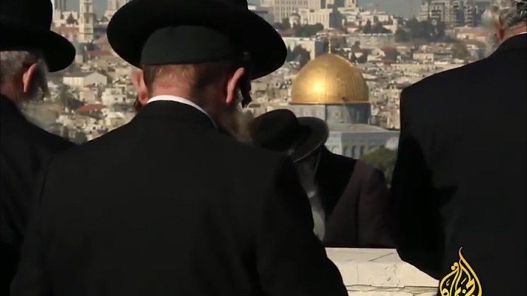 هل تضرب إسرائيل موعدًا لذبح البقرة الحمراء يوم عيد الفطر؟