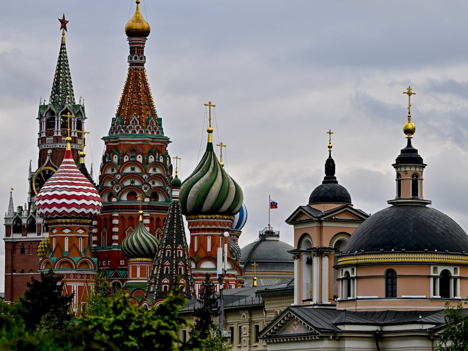 استطلاعات الرأي في روسيا تكشف توجهات الناخبين في انتخابات الرئاسة