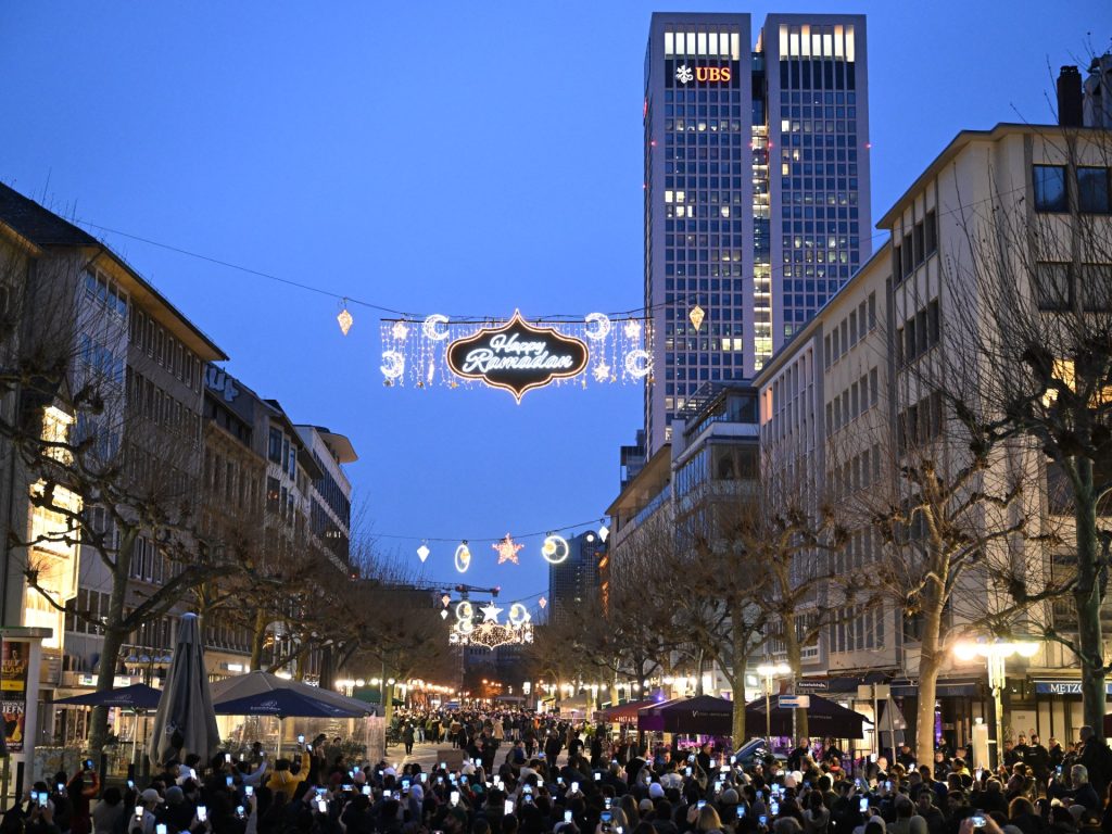 بداية رمضان في ألمانيا تكشف تغلغل الفكر المعادي للمسلمين