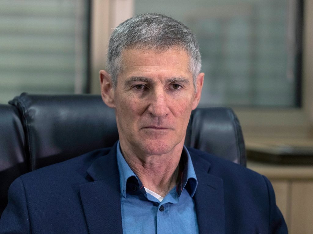 مسؤول عسكري إسرائيلي سابق: نحن عالقون بغزة وعمليات الكوماندوز لن تحرر الأسرى