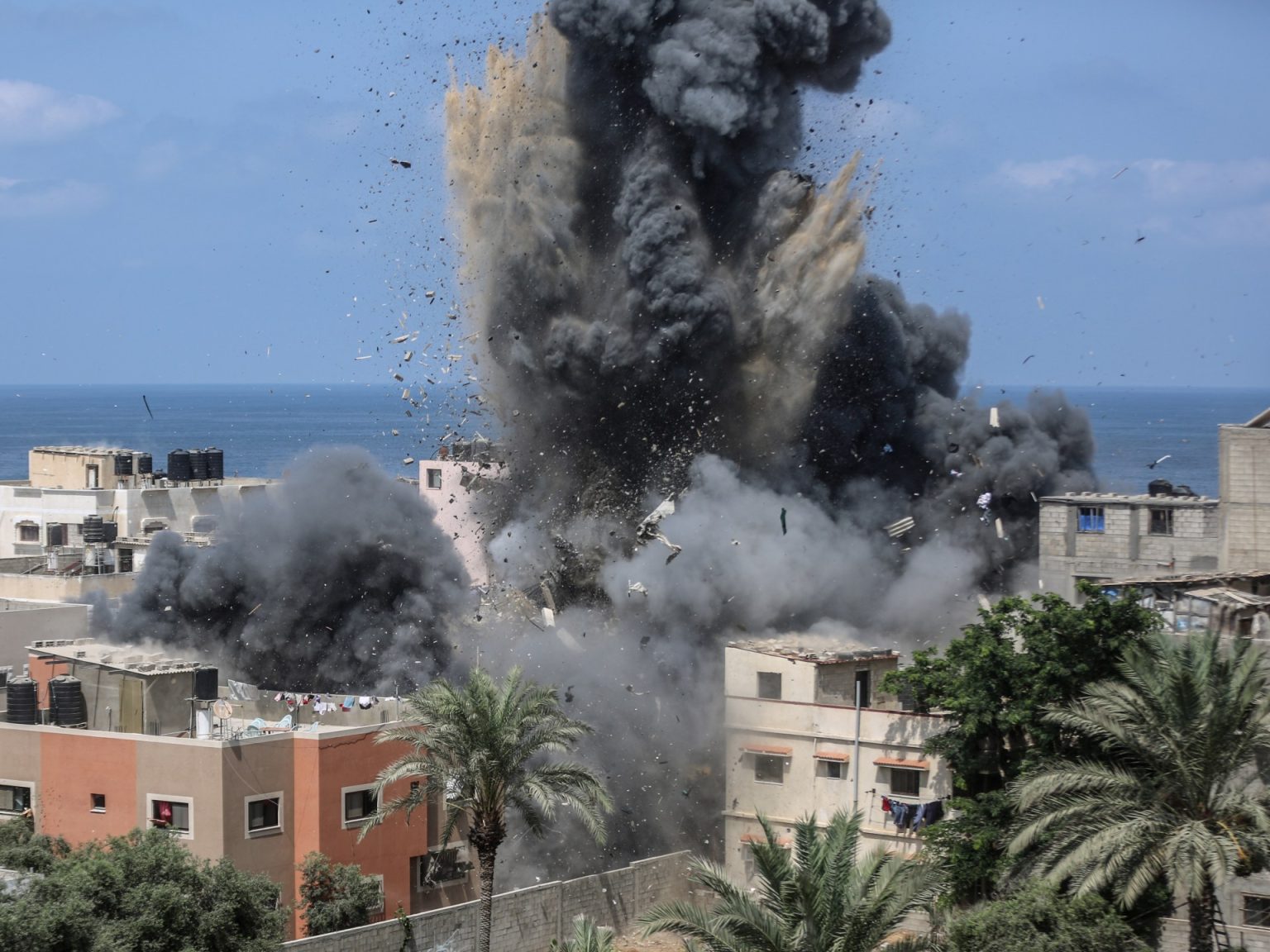 هآرتس: غالبية الإسرائيليين يؤيدون استخدام القوة الماحقة ضد الفلسطينيين