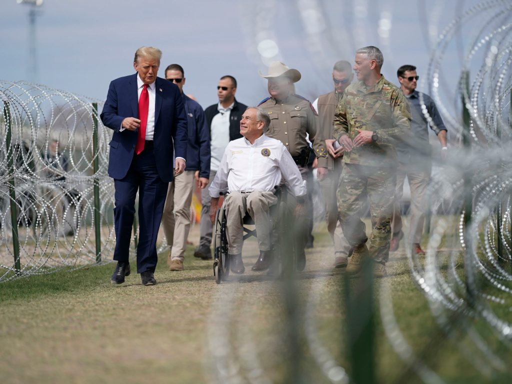 ترامب وبايدن يتنافسان على الحدود المكسيكية الأميركية