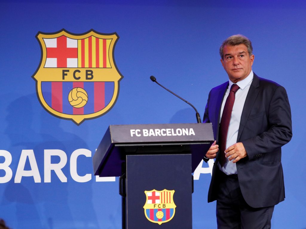 برشلونة يجهز لمفاجأة تنهي ضائقته المالية