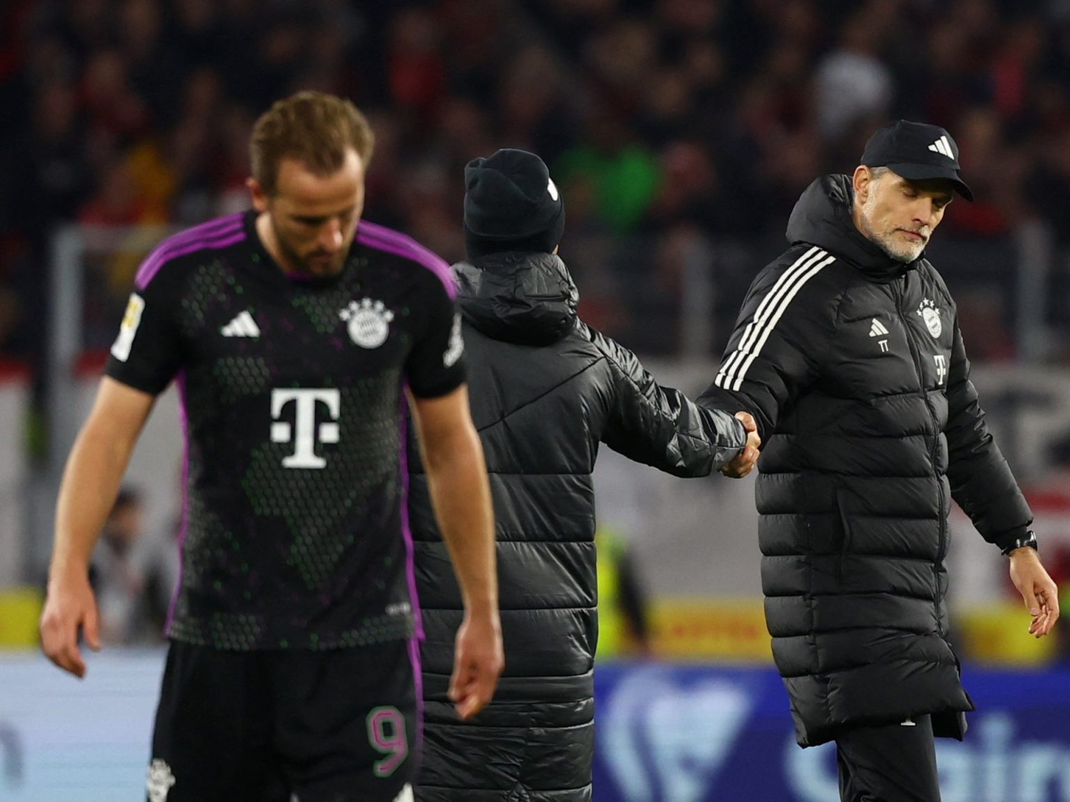 بايرن ميونخ يتعثر مجددا ويفتح الباب أمام ليفركوزن للتتويج بلقب الدوري الألماني الأول بتاريخه