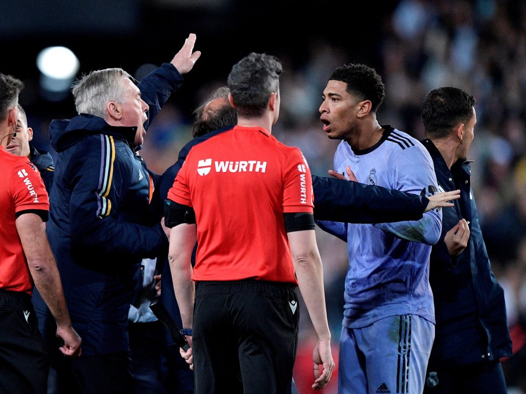 بيلينغهام يصف قرار إيقافه بـ”السخيف”