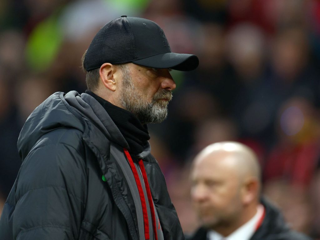 “هذا سؤال غبي”.. كلوب يخرج عن طوره ويهاجم صحفيا بعد مواجهة “مان” يونايتد