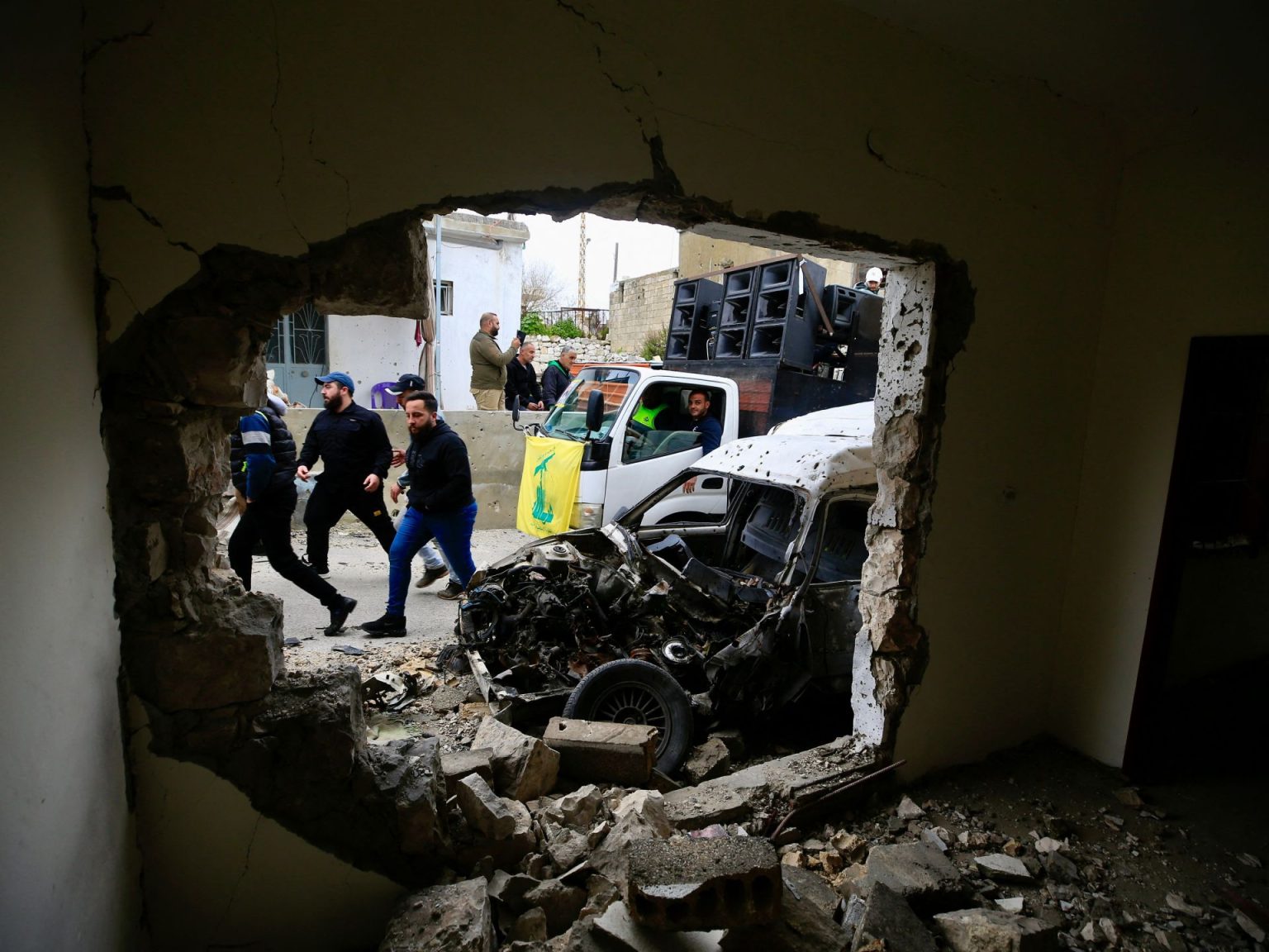 قتيل وجرحى بغارة إسرائيلية على حزب الله شرقي لبنان