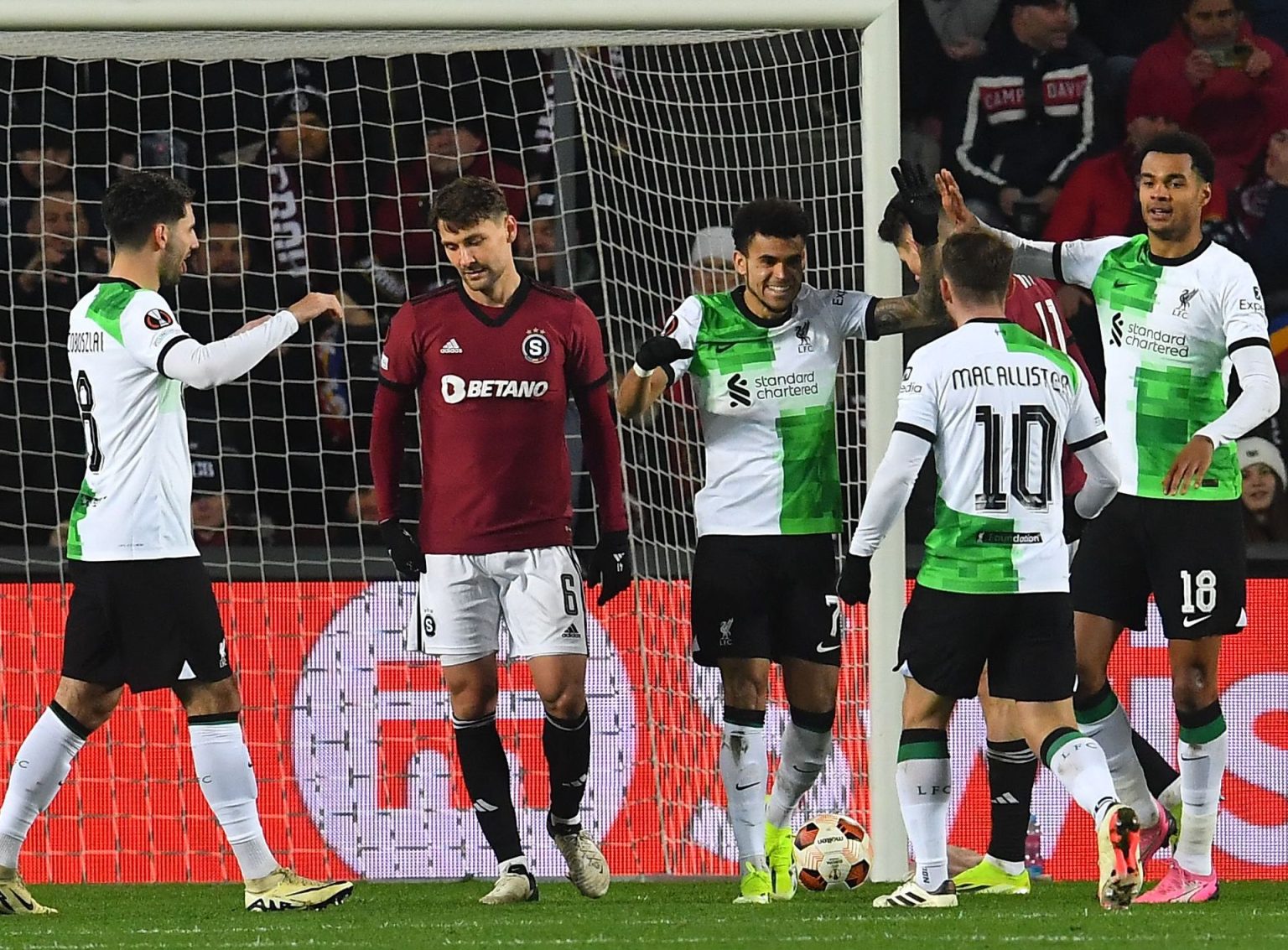 شاهد.. ليفربول يكتسح سبارتا براغ وروما يصعق برايتون في الدوري الأوروبي