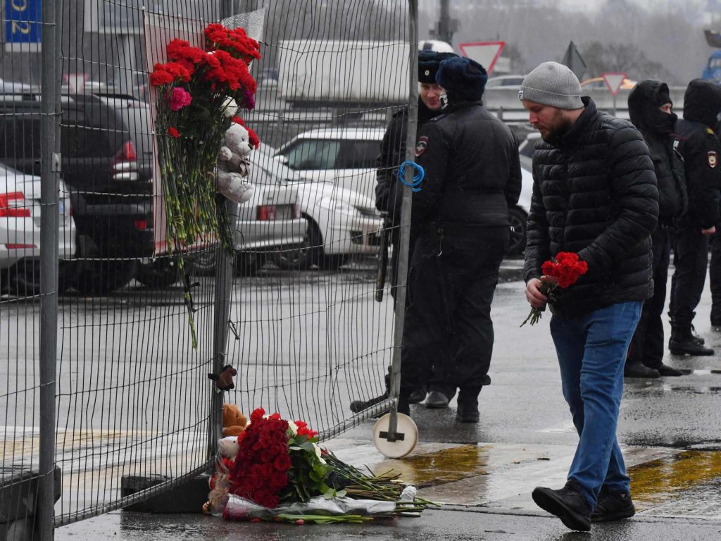 ارتفاع عدد قتلى هجوم موسكو والكرملين يعلن اعتقال 11 ويتوعد المنفذين