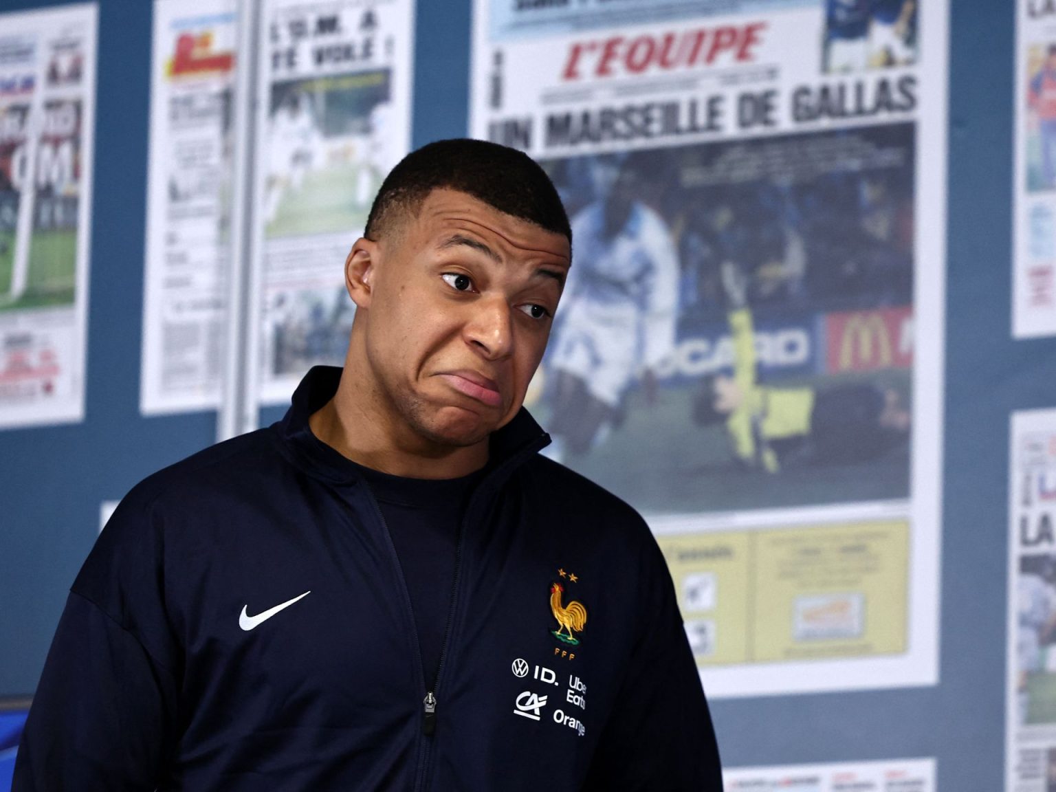 “لسنا بحاجة له والتعاقد معه لتحقيق رغبة بيريز”.. انتقادات لنية ريال مدريد التعاقد مع مبابي