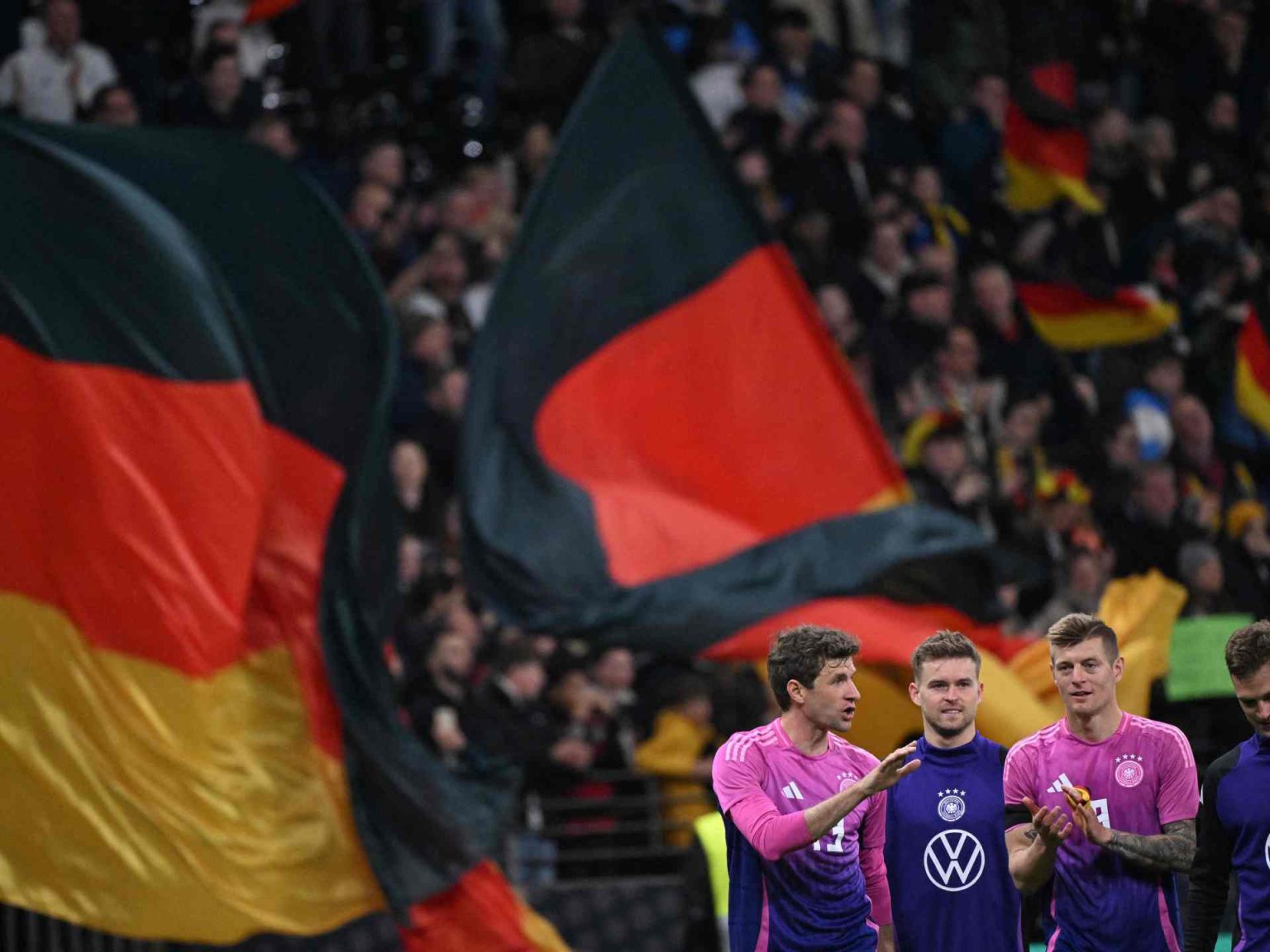 فاز بوديتين على فرنسا وهولندا.. عودة الدعم الجماهيري الجارف لمنتخب ألمانيا