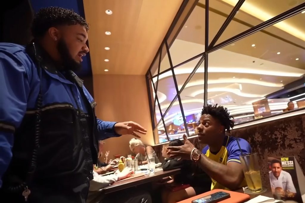 كان يرتدي قميص رونالدو.. طرد اليوتوبير “سبيد” من مطعم يرتبط بميسي