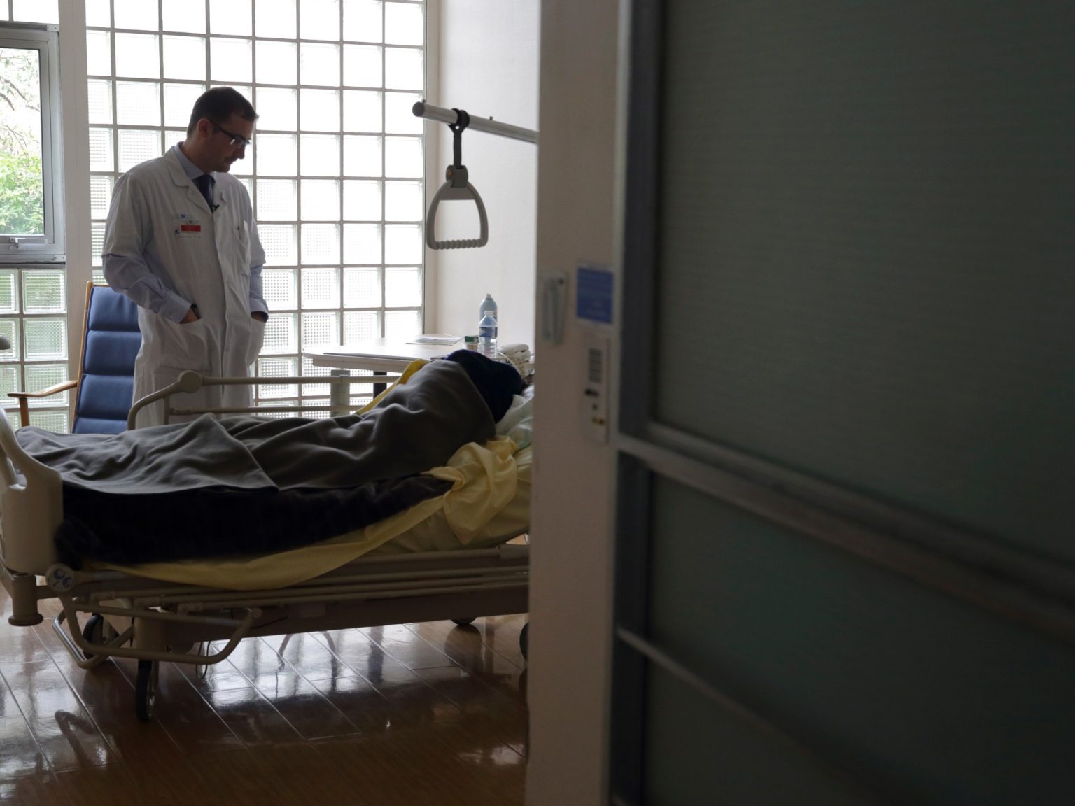 مشروع قانون “القتل الرحيم” يفجر غضبا في فرنسا