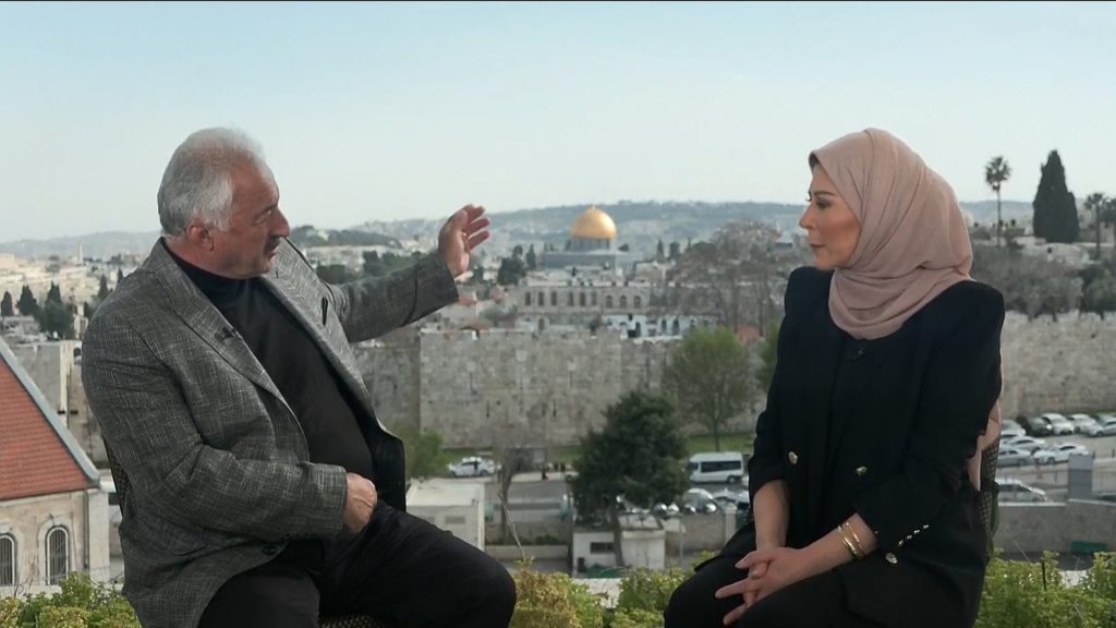 “نافذة الجزيرة من القدس” ترصد الأوضاع بالأقصى ومعاناة المقدسيين الذين هُدمت منازلهم