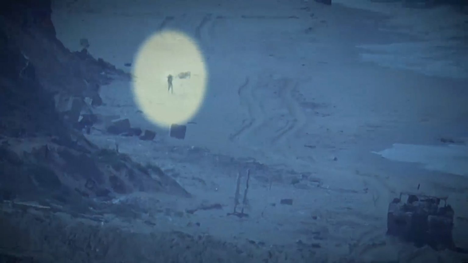 صور حصرية للجزيرة.. الاحتلال يعدم مدنيين بغزة وحماس تندد بفاشيته