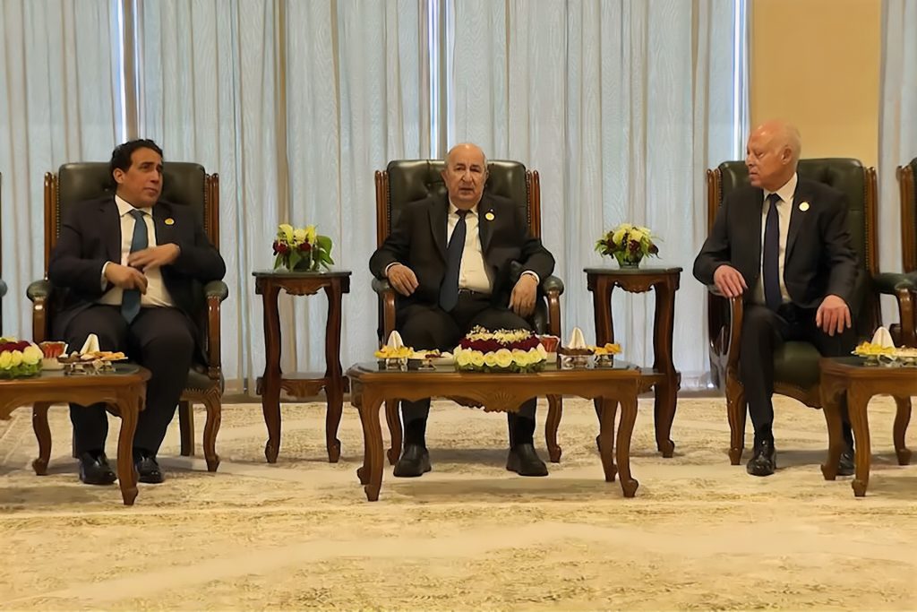 قمة جزائريّة تونسيّة ليبيّة.. آفاق وتحديات