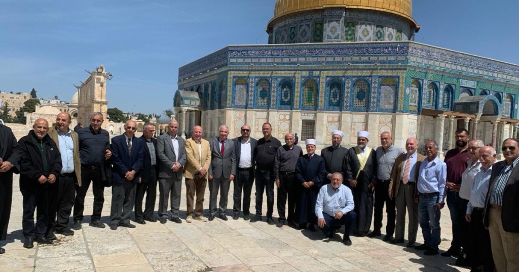 بينهم الشيخ رائد صلاح.. هذا ما جرى مع قيادات فلسطينيي 48 بالقدس