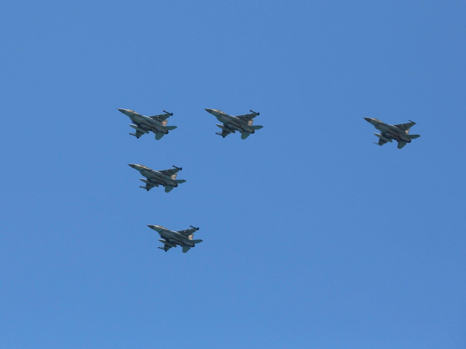 فورين بوليسي: سلبيات وإيجابيات 3 خيارات أمام إسرائيل للرد على إيران