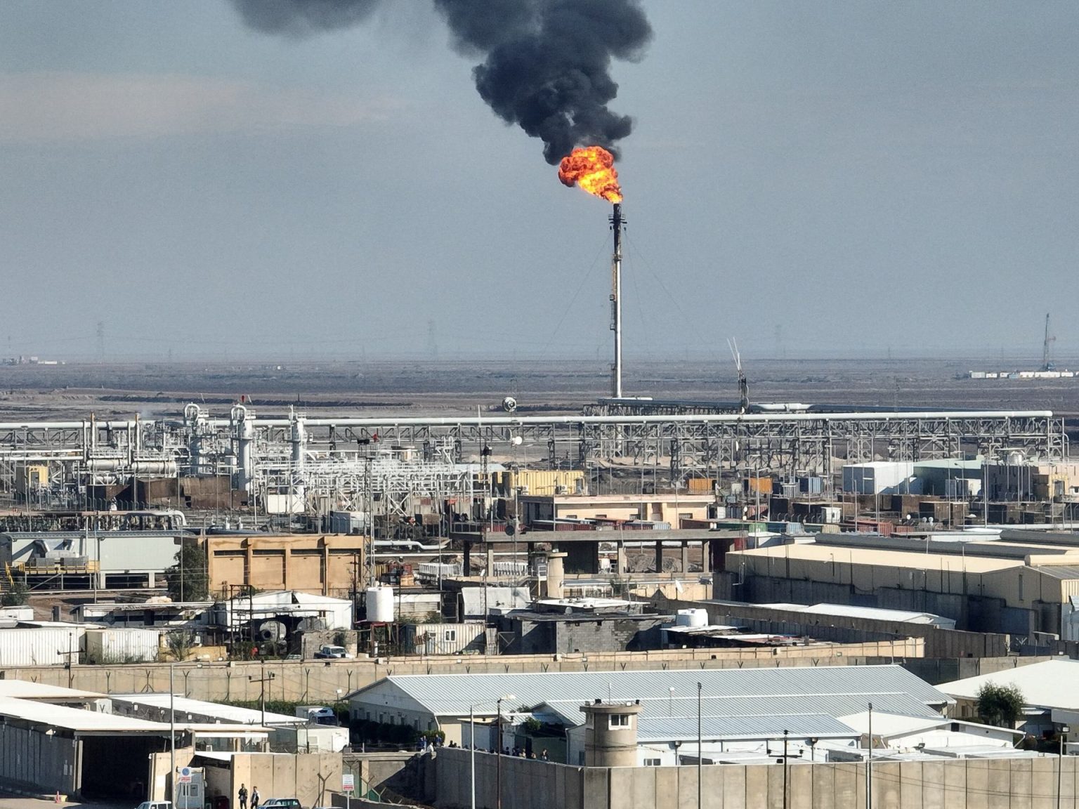 شركات عالمية تتنافس على 30 مشروعا للطاقة في العراق.. ما أهميتها؟