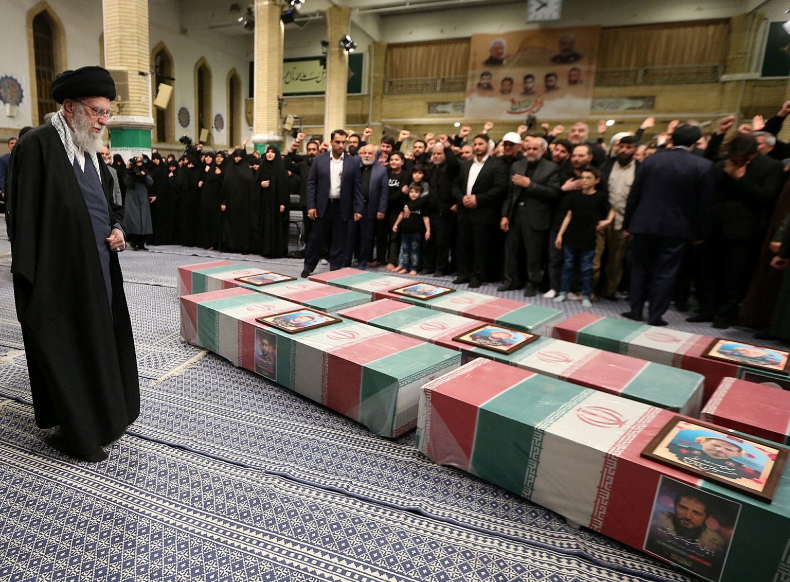 وول ستريت جورنال: إسرائيل تستعد لهجوم مباشر من إيران خلال 48 ساعة القادمة