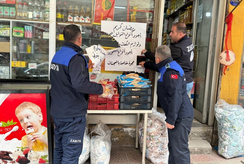 لماذا تستهدف بلديات المعارضة التركية اللغة العربية؟