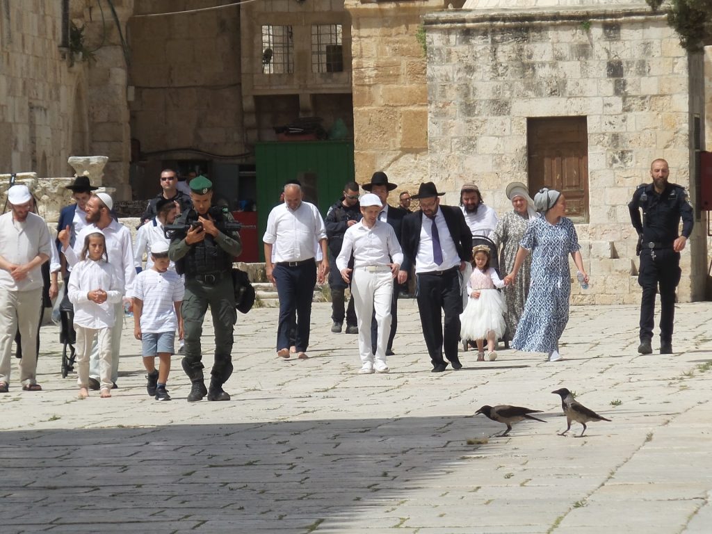 أكثر من ألف مستوطن يقتحمون الأقصى في ثالث أيام عيد الفصح العبري