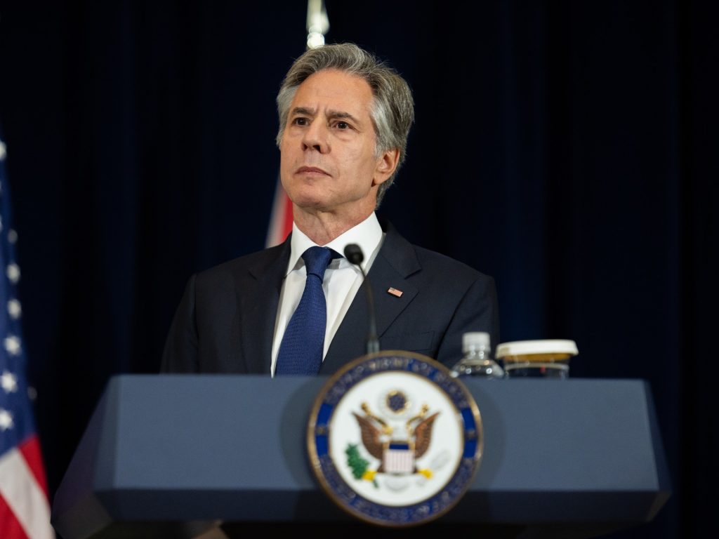 خلال زيارته بكين.. بلينكن يضغط على الصين للحد من دعمها لروسيا