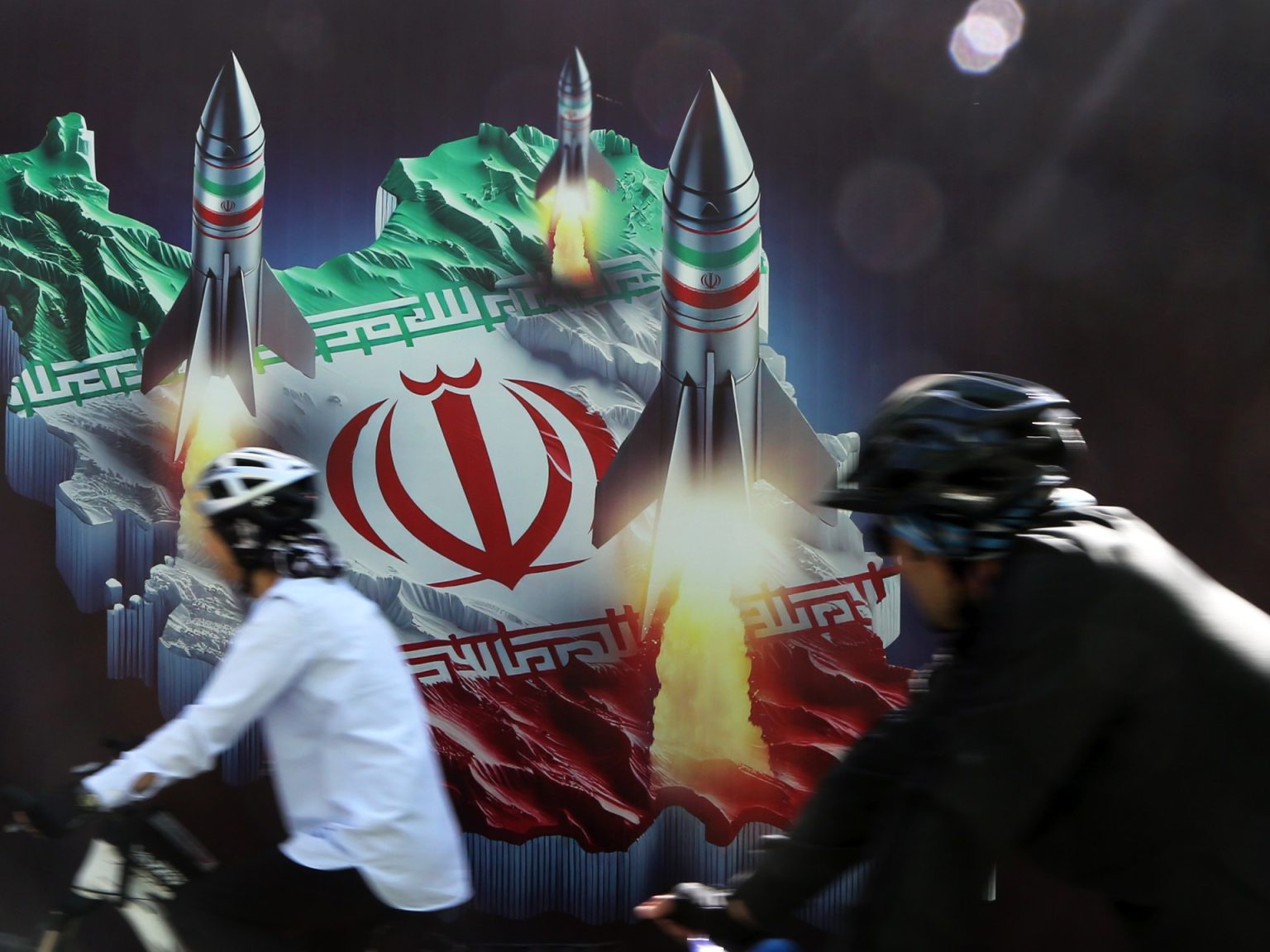 هل ضربت إسرائيل إيران؟ 7 نقاط تشرح الحدث