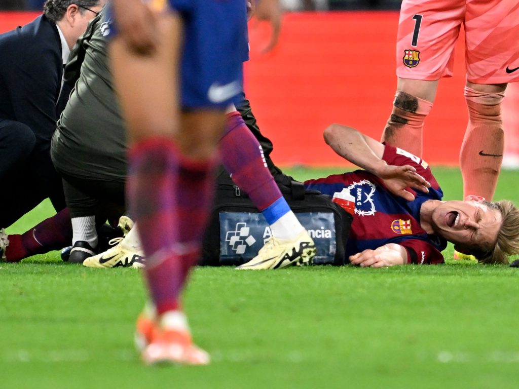 دي يونغ لن يرتدي قميص برشلونة مجددا هذا الموسم