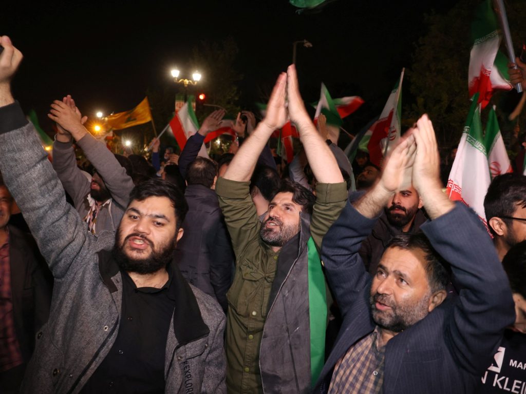 لا مصلحة للطرفين في التصعيد.. صحف فرنسية: هجوم إيران على إسرائيل انتقام محسوب بعناية