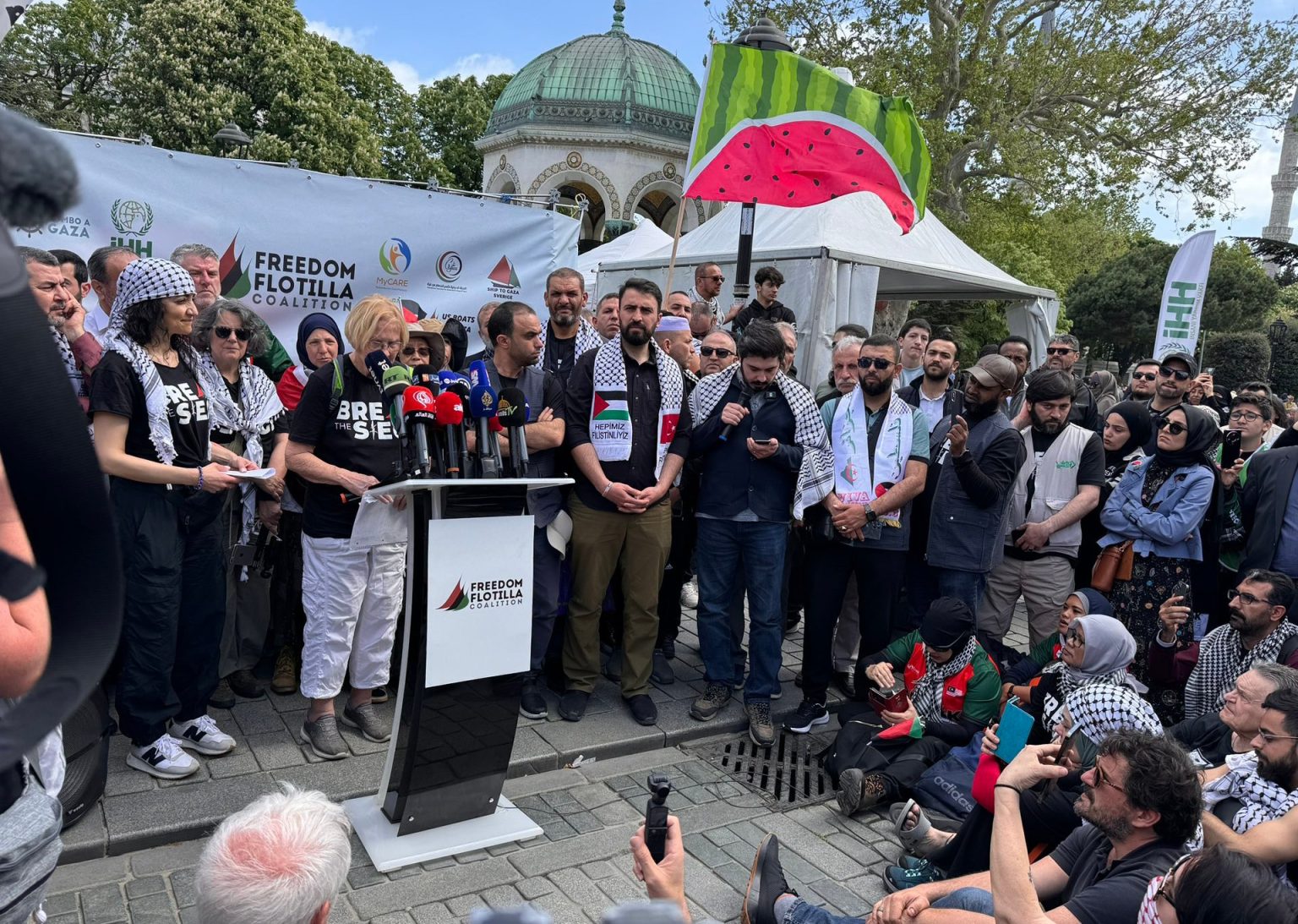 غينيا بيساو تخضع للضغوط الإسرائيلية وتسحب علمها من أسطول الحرية