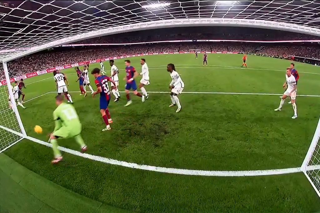 برشلونة يلجأ للقضاء بسبب “الهدف الشبح” في مرمى ريال مدريد