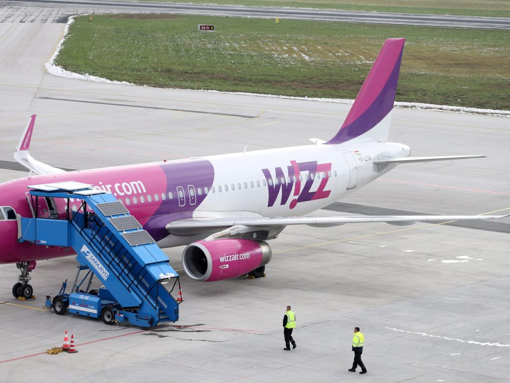 شركات طيران دولية تعلّق رحلاتها إلى إسرائيل بعد الهجوم الإيراني