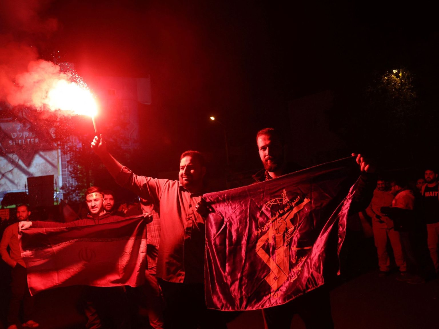 صحف دولية: تحذيرات من خطر نشوب حرب شاملة بالشرق الأوسط