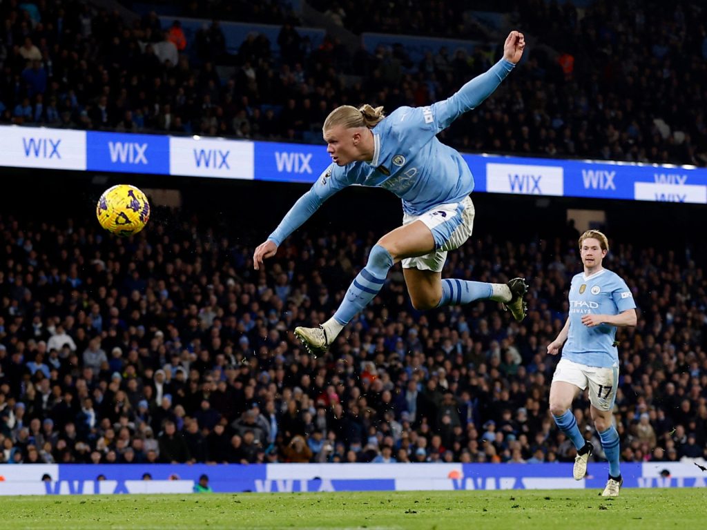 4 وجوه جديدة تنافس هالاند وصلاح على الحذاء الذهبي في الدوري الإنجليزي