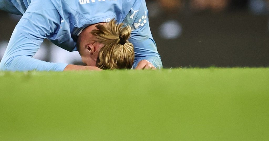 غوارديولا مدافعا عن هالاند: هو أفضل مهاجم بالعالم