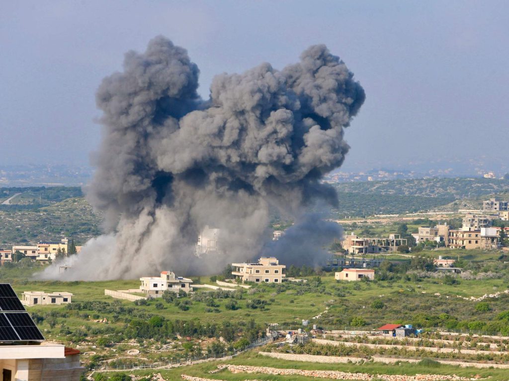 قصف متبادل على حدود لبنان وحزب الله يستهدف ثكنة إسرائيلية