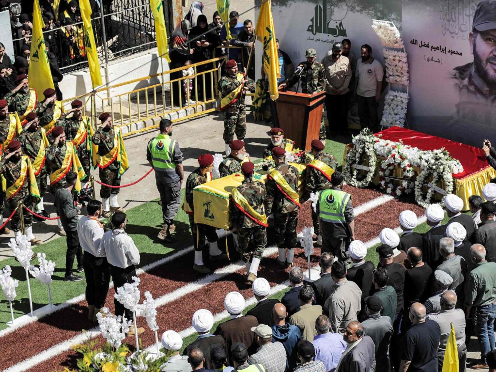 حزب الله يعلن مقتل أحد عناصره ويستهدف مزارع شبعا