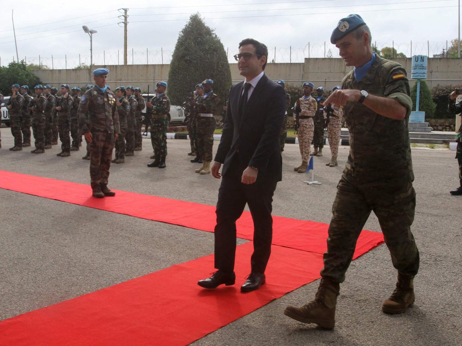 حزب الله يقصف مواقع إسرائيلية وفرنسا تقدم مقترحا للتهدئة