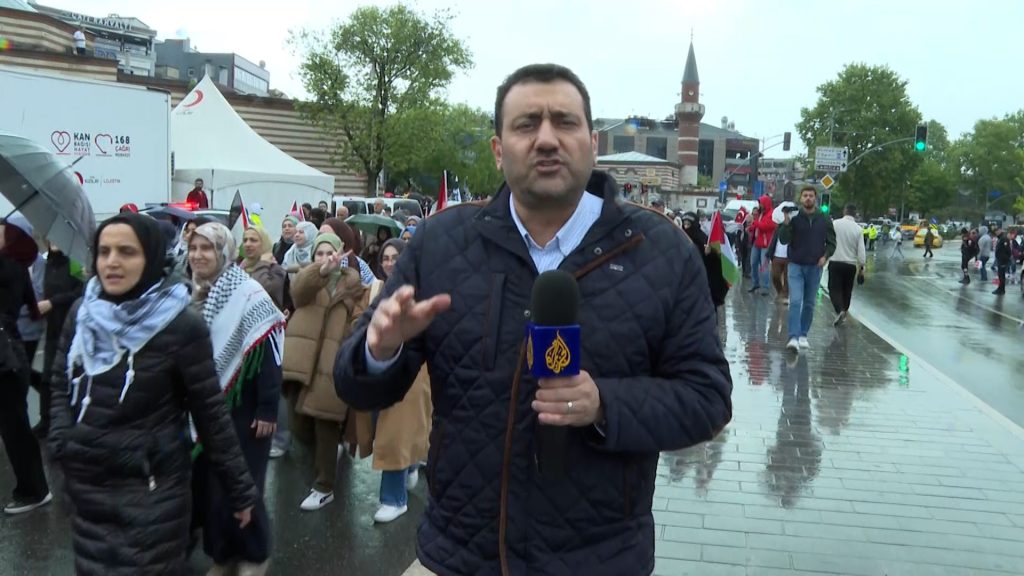 مسيرة أسبوعية في إسطنبول تندد بمجازر إسرائيل الوحشية في غزة