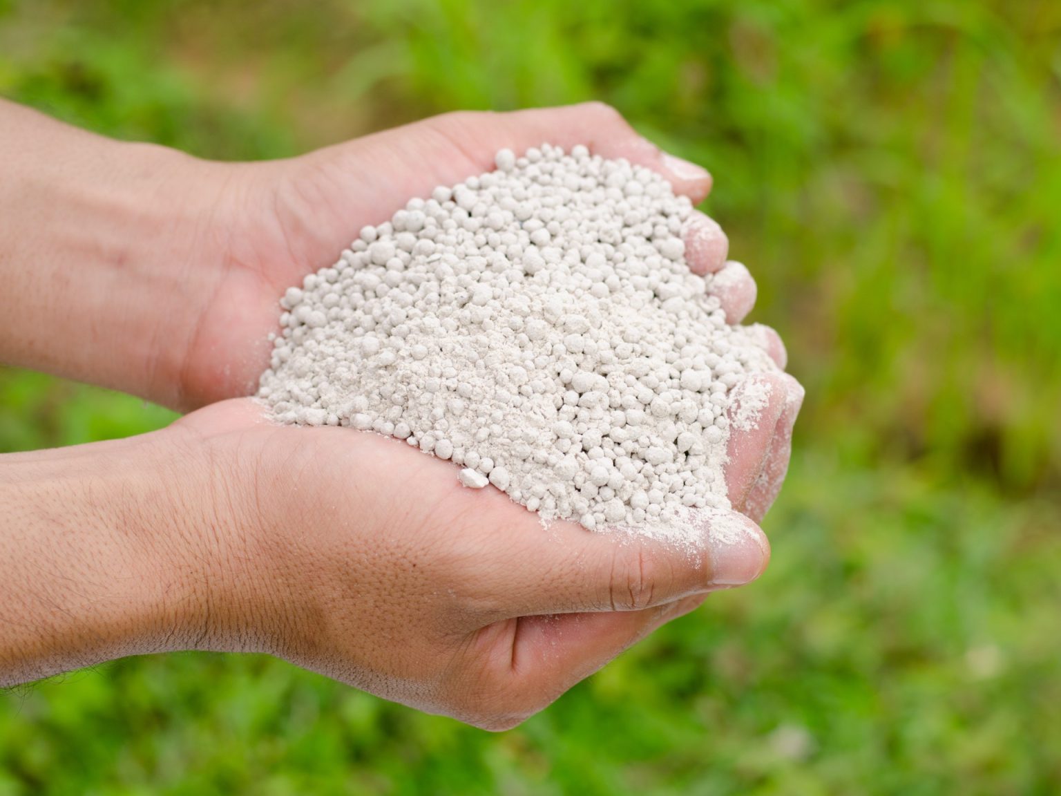 أوروبا تحت رحمة الأسمدة الروسية.. سلاح جديد بيد موسكو