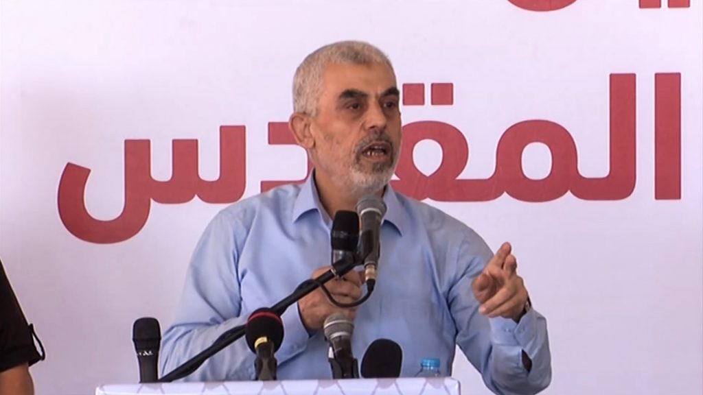 نيوزويك: بعد 6 أشهر حماس تسيطر على الوضع في غزة