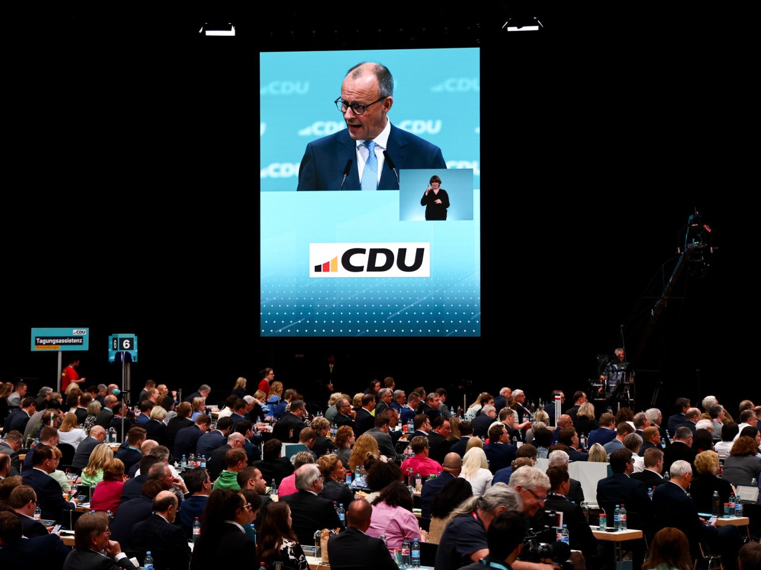 حزب ميركل يضع شروطا لانتماء المسلمين إلى ألمانيا