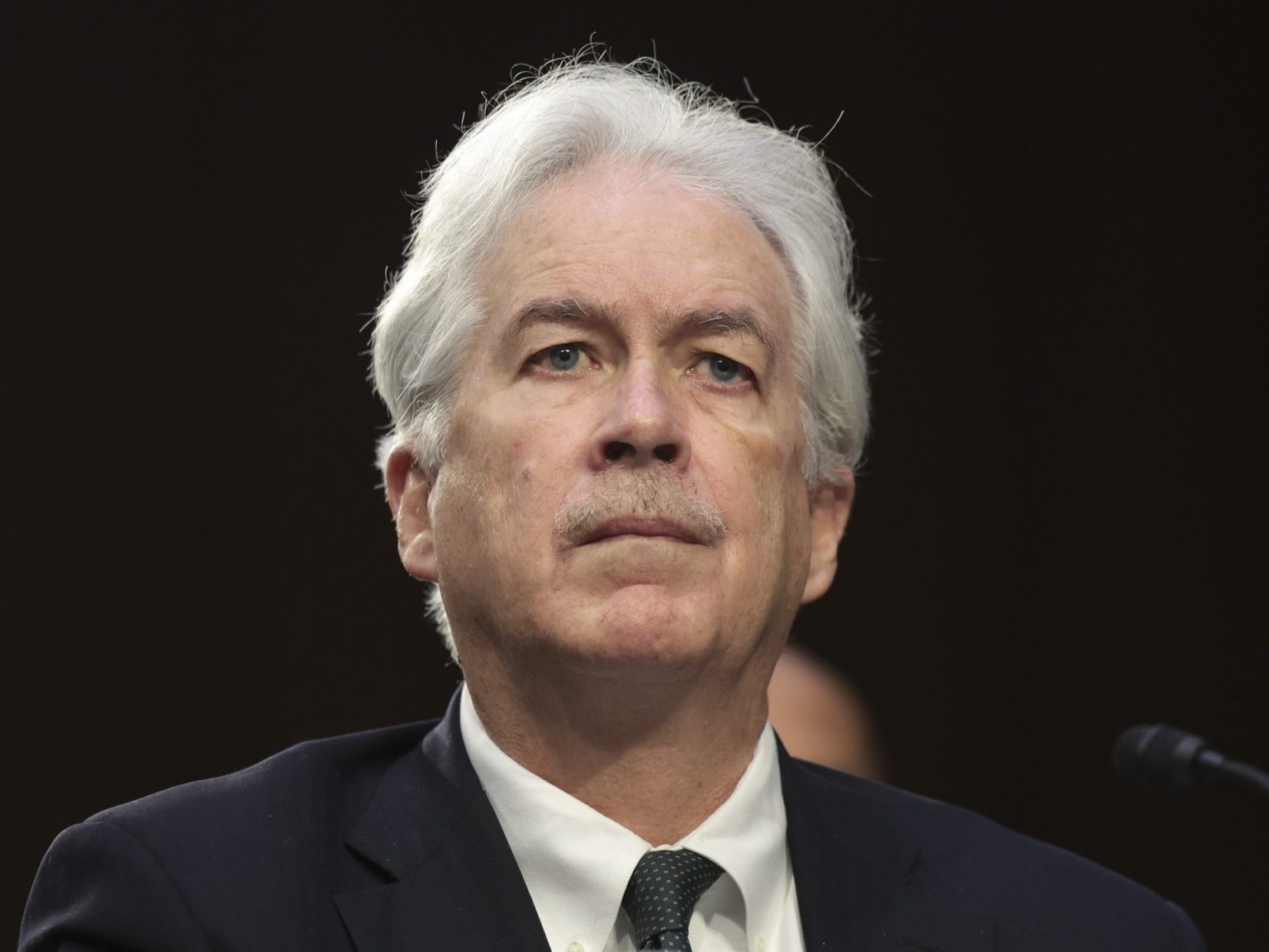 مدير سي آي إيه يمدد إقامته بالدوحة في محاولة لإنقاذ المفاوضات