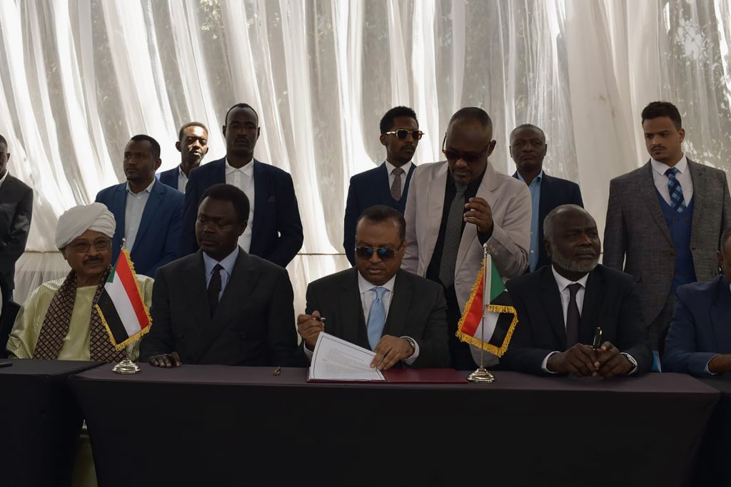 ما التغيير الذي يحمله توقيع “الميثاق الوطني” للمشهد السوداني؟