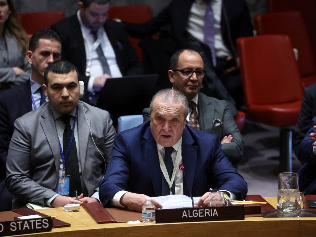 الجزائر تطرح مشروع قرار بمجلس الأمن لوقف “القتل في رفح”