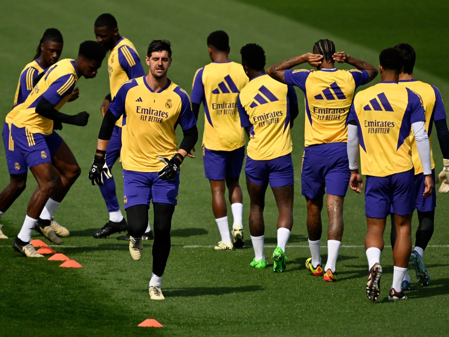 مدرب بلجيكا يستبعد كورتوا حارس ريال مدريد من يورو 2024