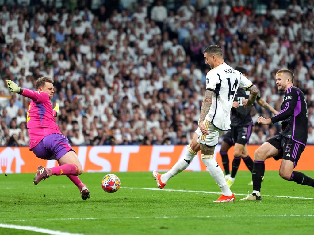 نوير حارس بايرن ميونخ يحمّل عشب “البرنابيو” مسؤولية خطئه في هدف ريال مدريد الأول