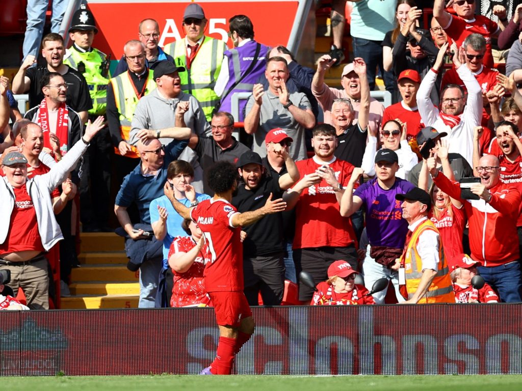 صلاح يعيد ليفربول إلى سكة الانتصارات وتشلسي يسحق وست هام بخماسية